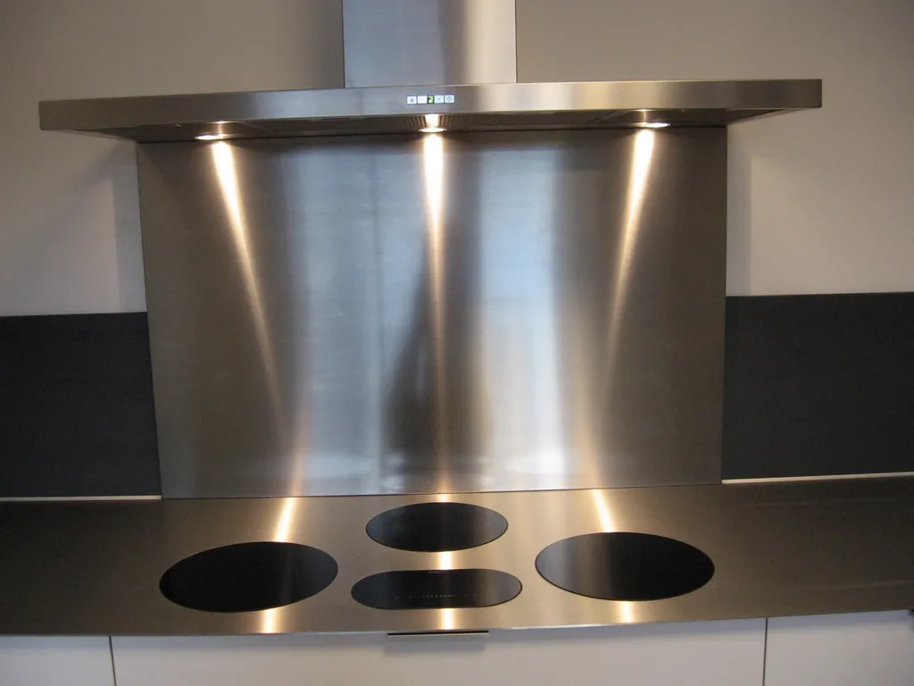 i-Cooking induction, bruleurs individuels dans plan de travail en inox design Montpelier