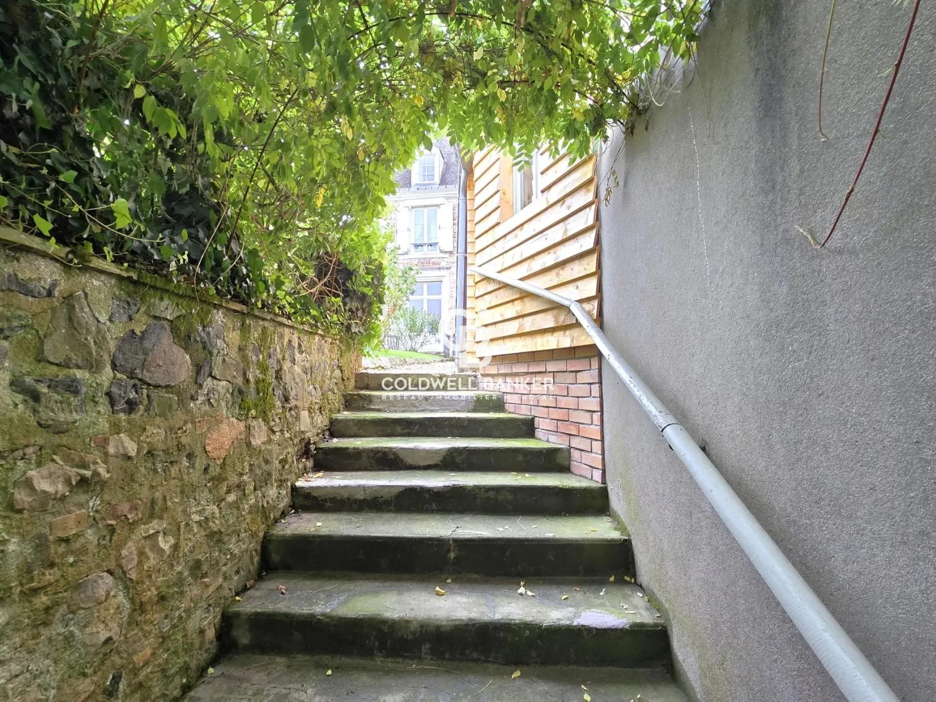 agence immobiliere de confiance au mans - coldwellbanker valproperty - maineprestige