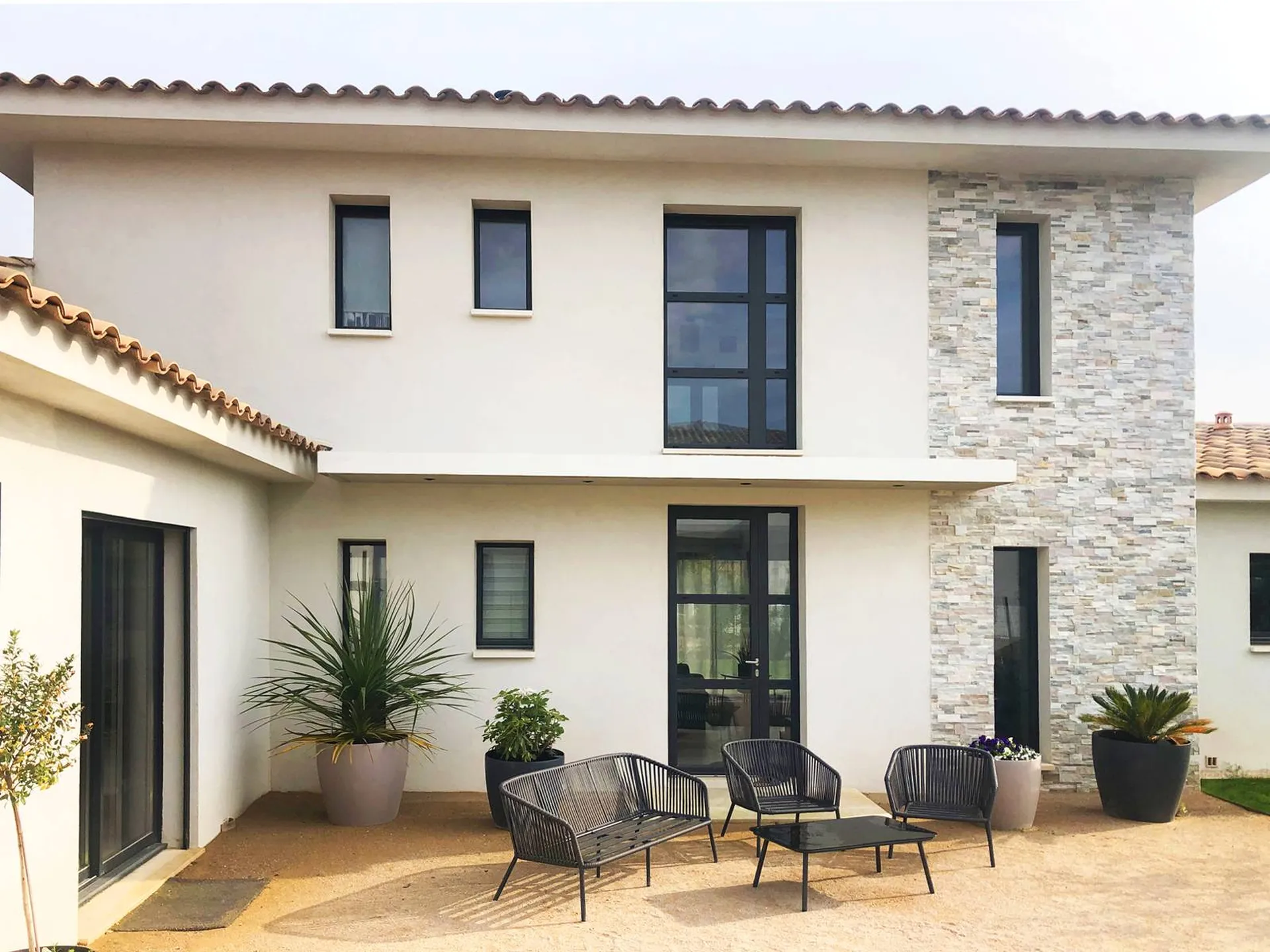 Constructeur de villa contemporaine dans le Lubéron