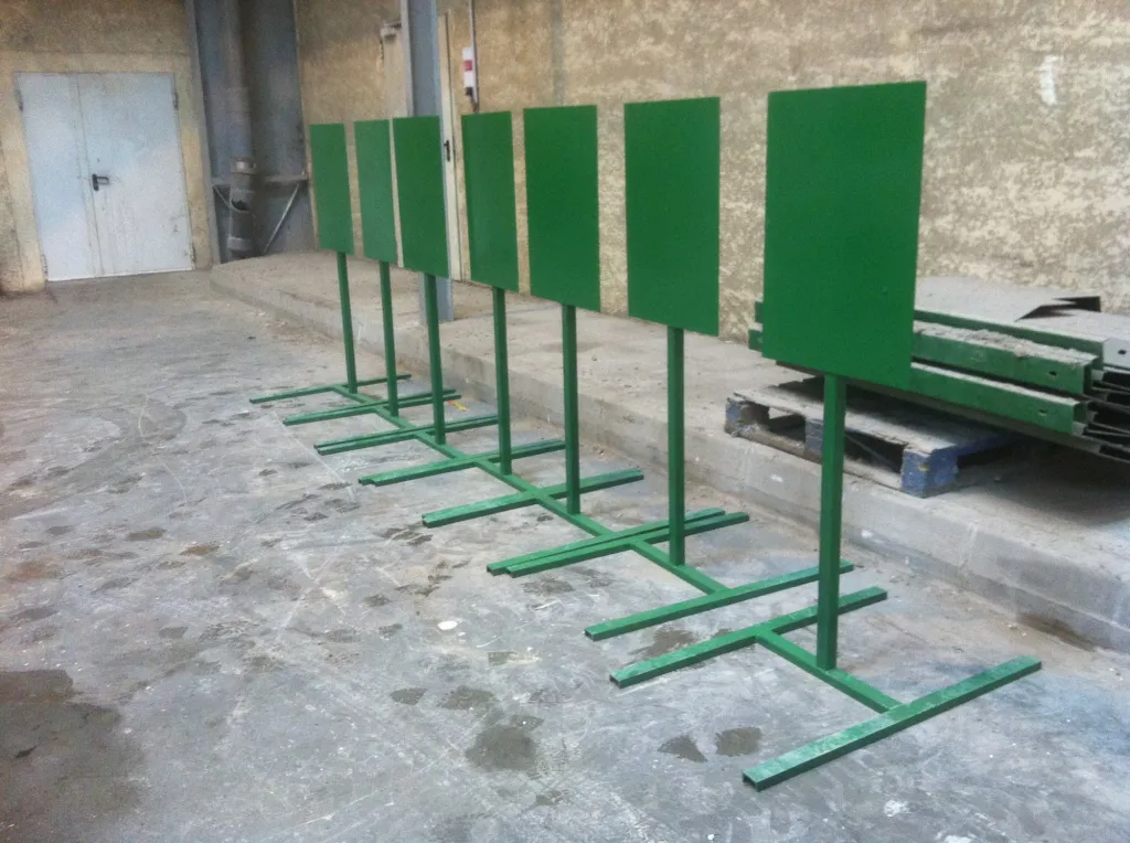 PANNEAUX DE SIGNALISATION EN FER