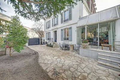 En exclusivité à vendre maison de caractère au cœur du Vésinet à quelques pas de la place du marché