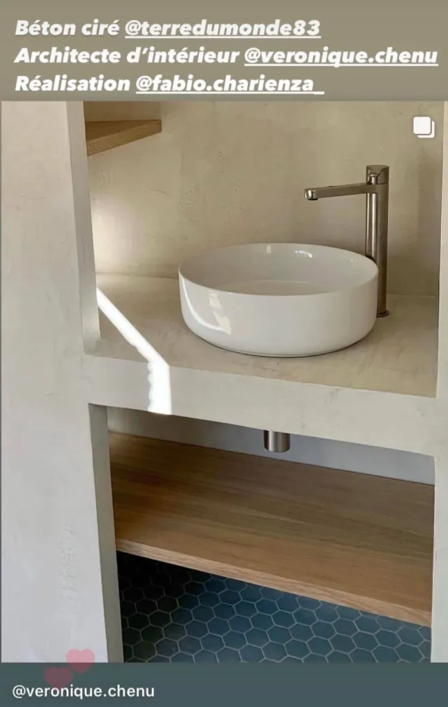 Salle de bain: béton ciré TERRE DU MONDE