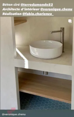 Salle de bain: béton ciré TERRE DU MONDE