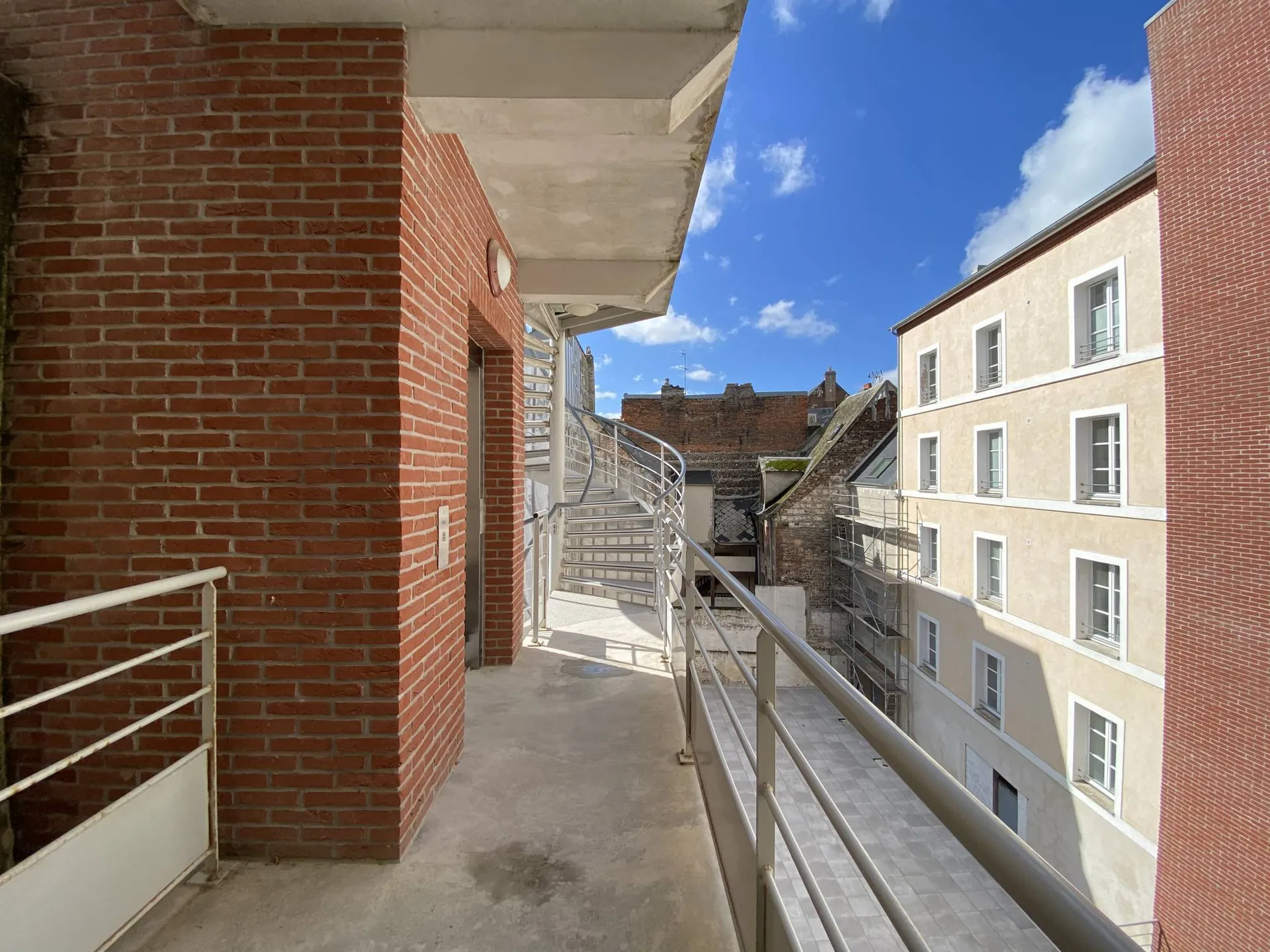 A vendre appartement en centre de Dieppe avec ascenseur et balcon
