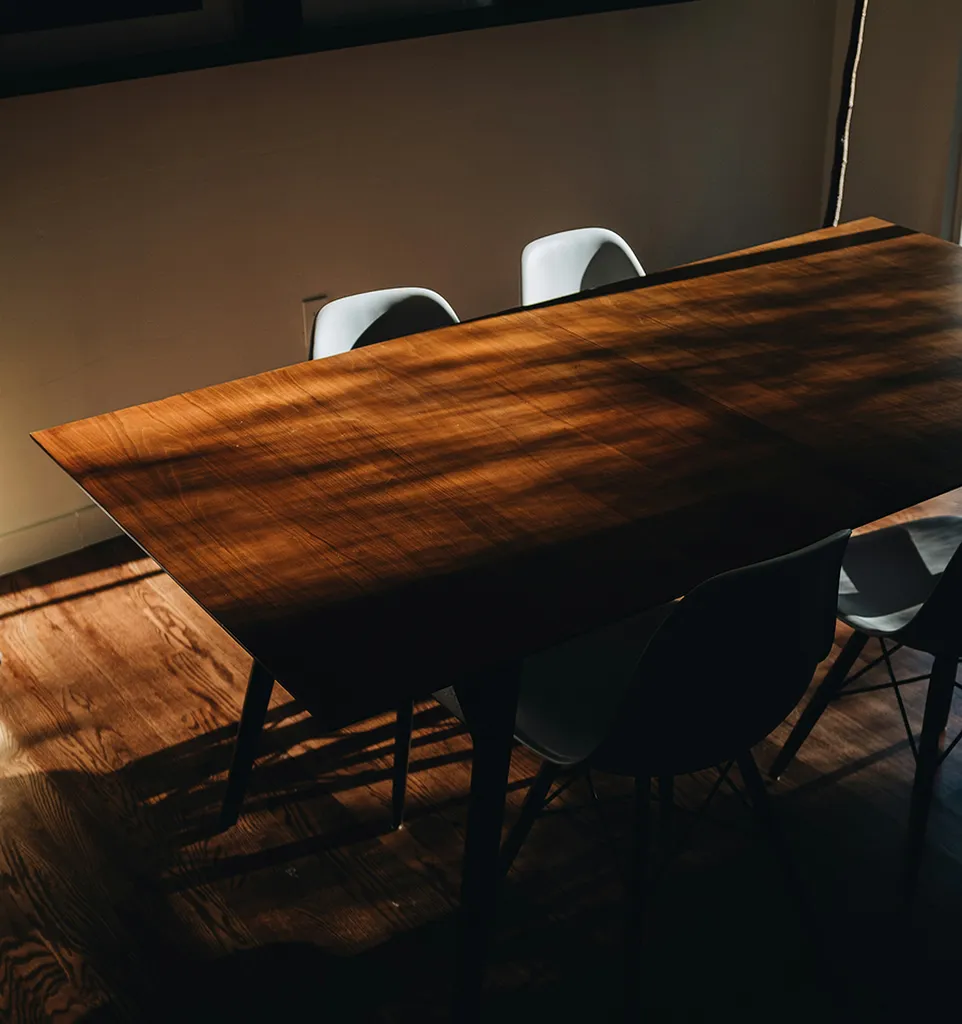 Découvrir une menuiserie sur mesure haut de gamme pour votre intérieur à Cassis