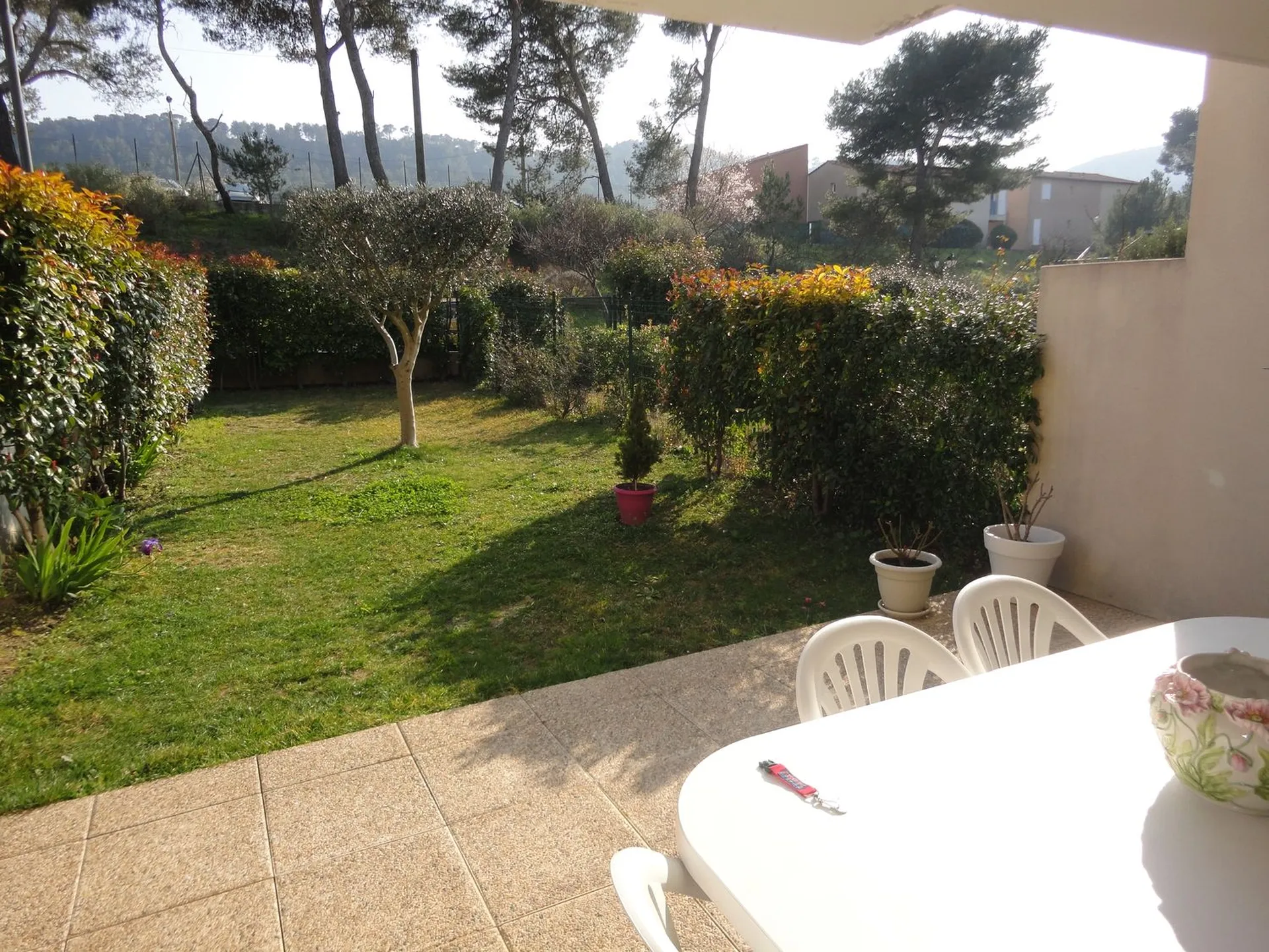 A vendre T3 Roquefort la bédoule avec jardin