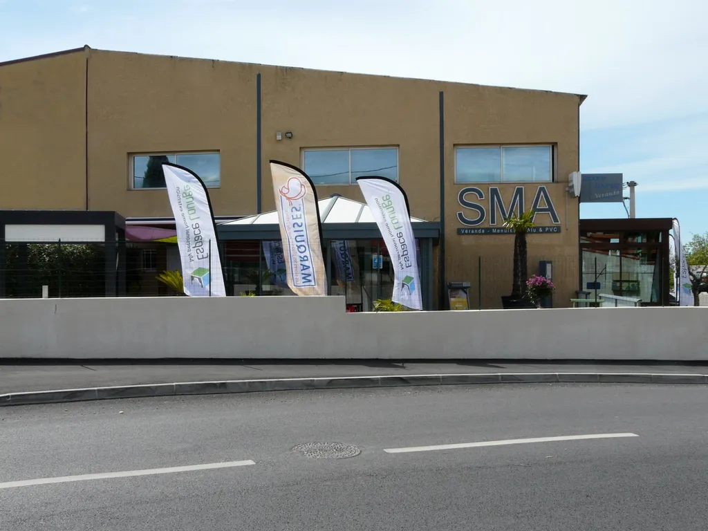 Véranda ou pièce a vivre avec toiture isolante et verre sur Martigues