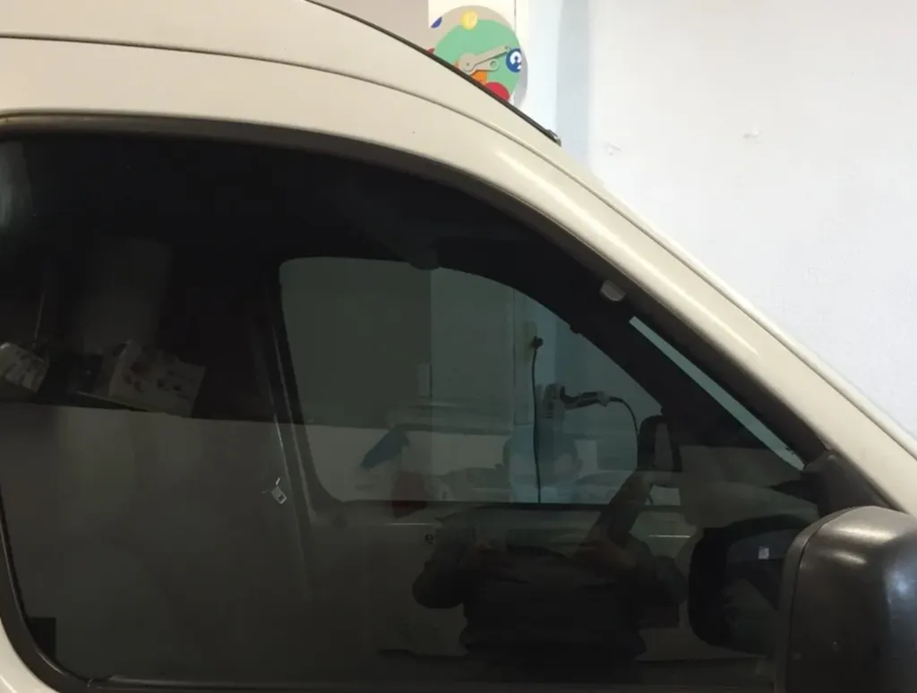 Quel est le prix d'un teintage de vitre avec des finitions impeccables ?