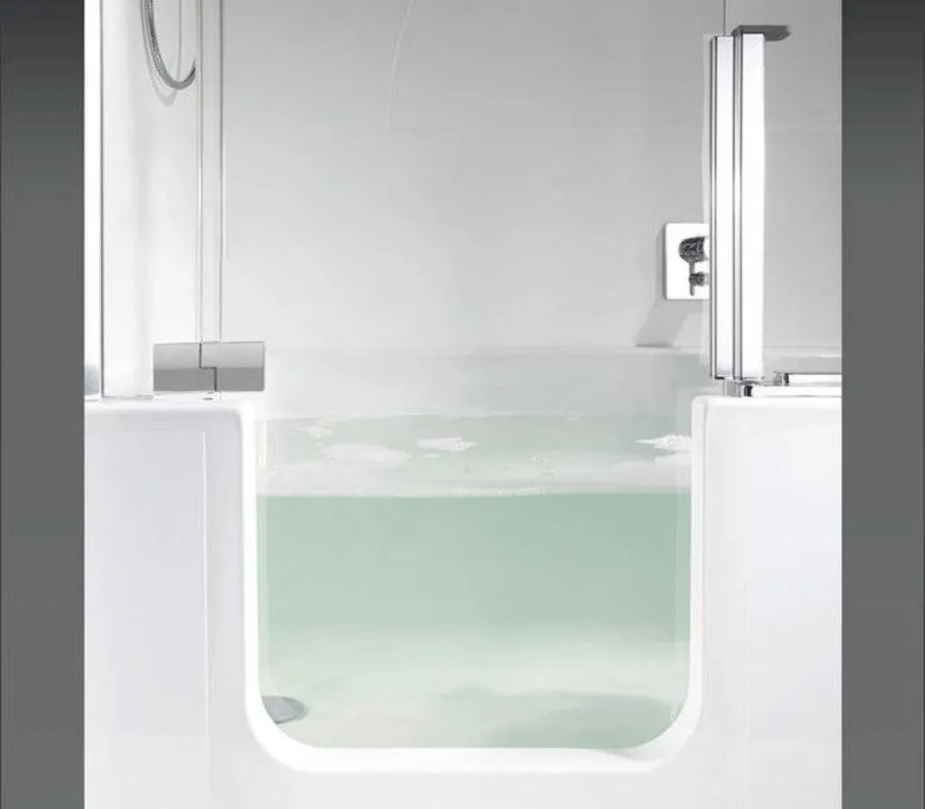 Installation de baignoire à porte, combiné bain douche et douche sécurisée à Cannes