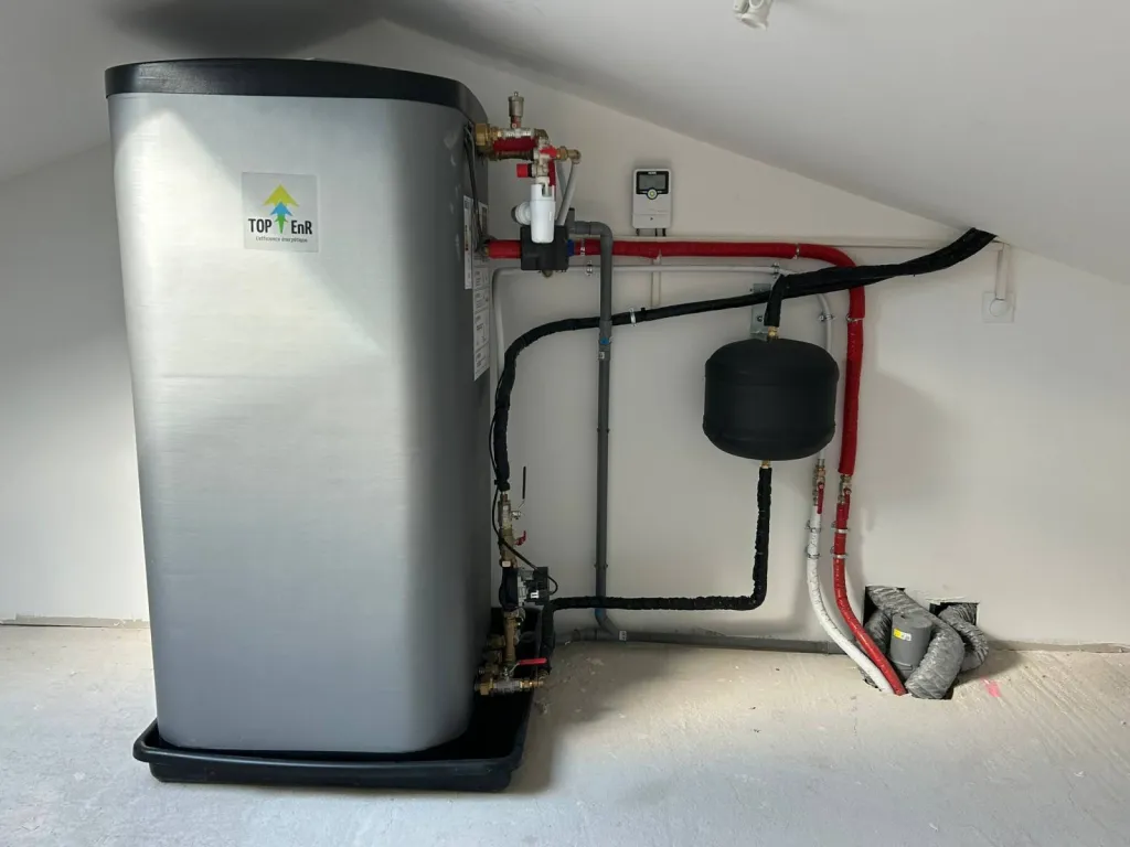 Installation de chauffe-eau solaire dans les combles à La Ciotat à côté d'Aubagne