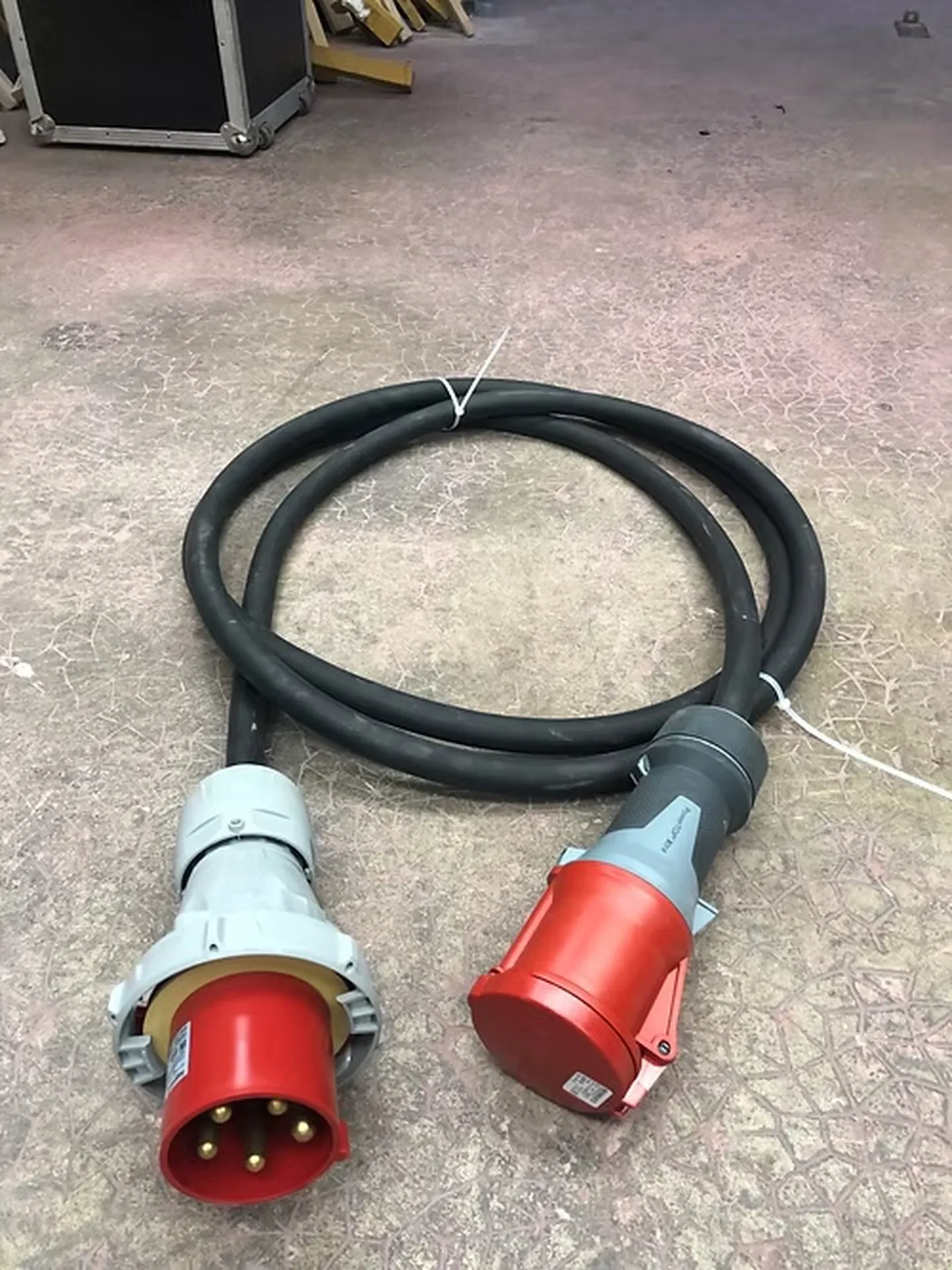 CABLE 125A MALE VERS 63A FEMELLE