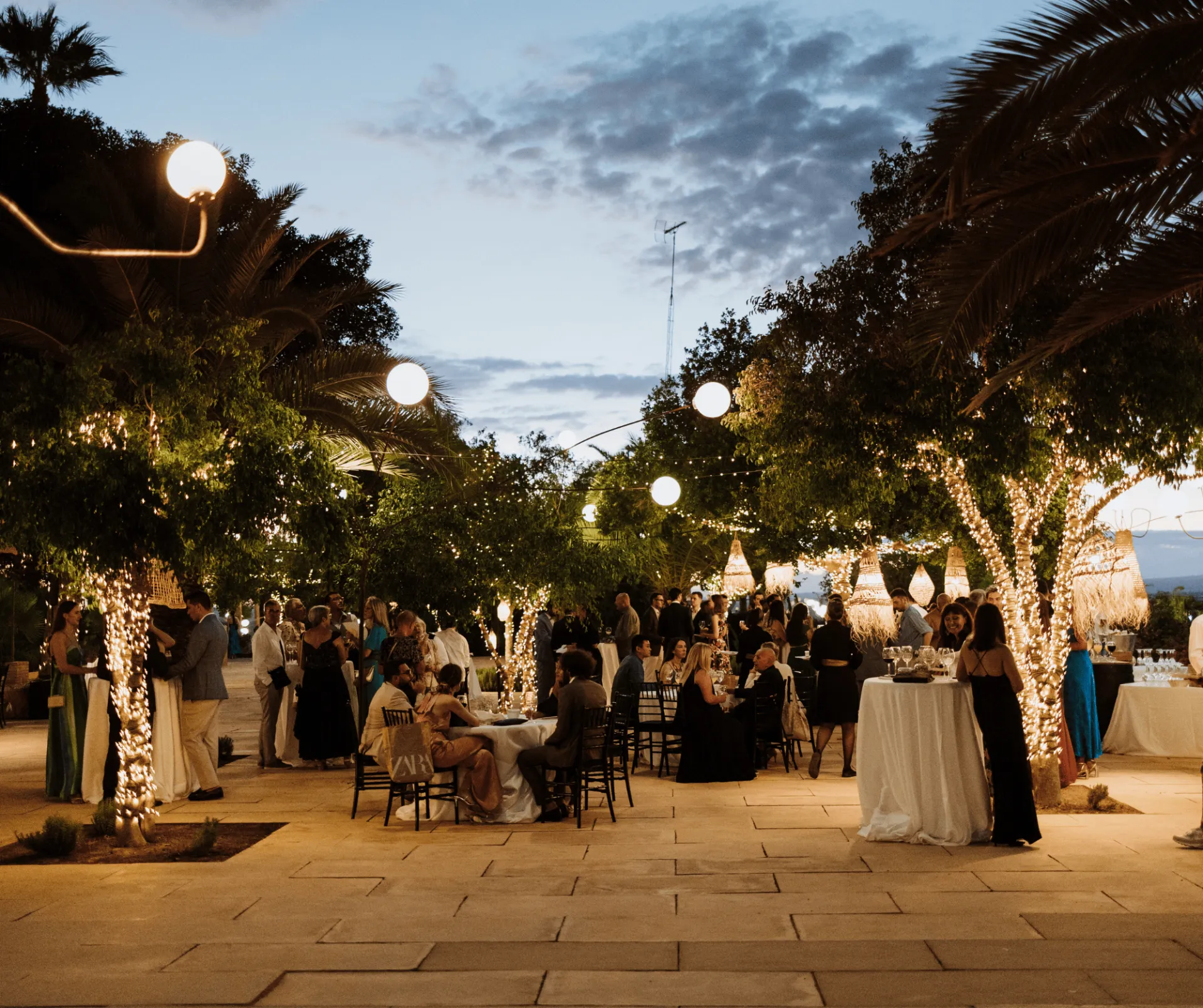 Coordination de Jour J par une Agence de Wedding Planner haut de gamme entre Bordeaux et Séville 