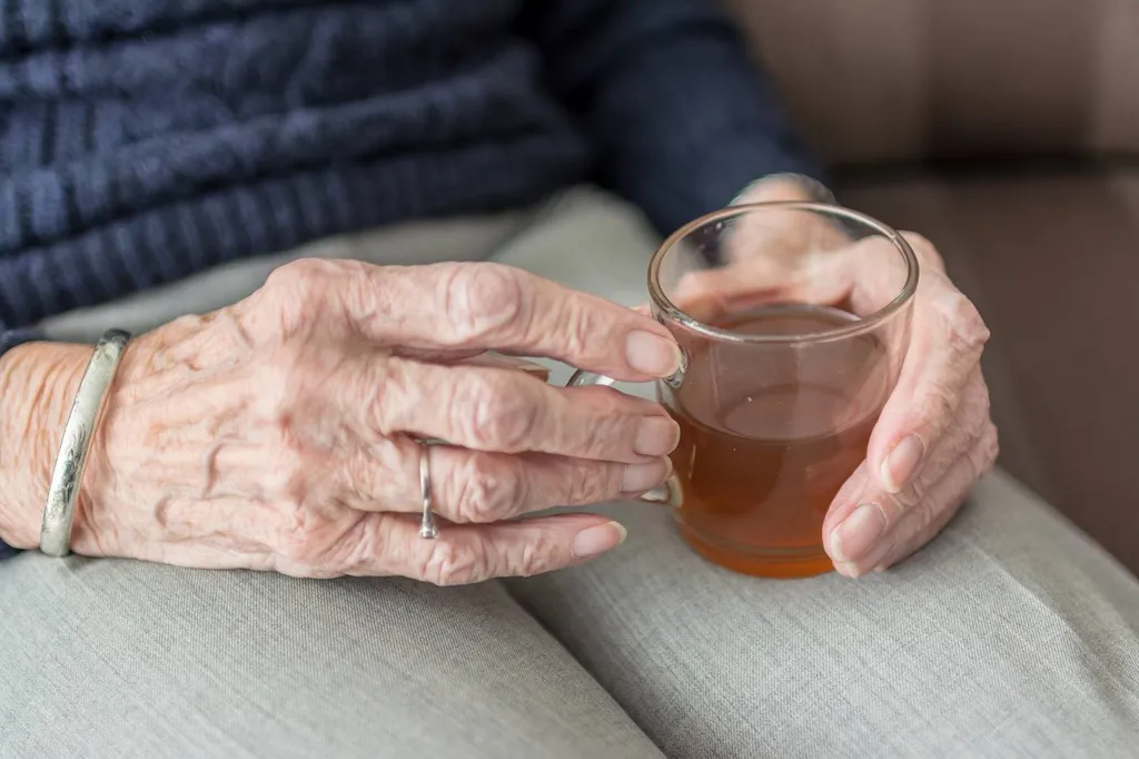 Installation de fontaine à eau gazeuse dans un établissement de soins pour les seniors, en Normandie