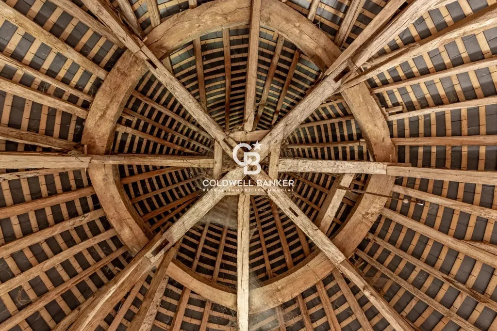 château avec parc paysager et dépendances pour projet touristique ou chambres d’hôtes