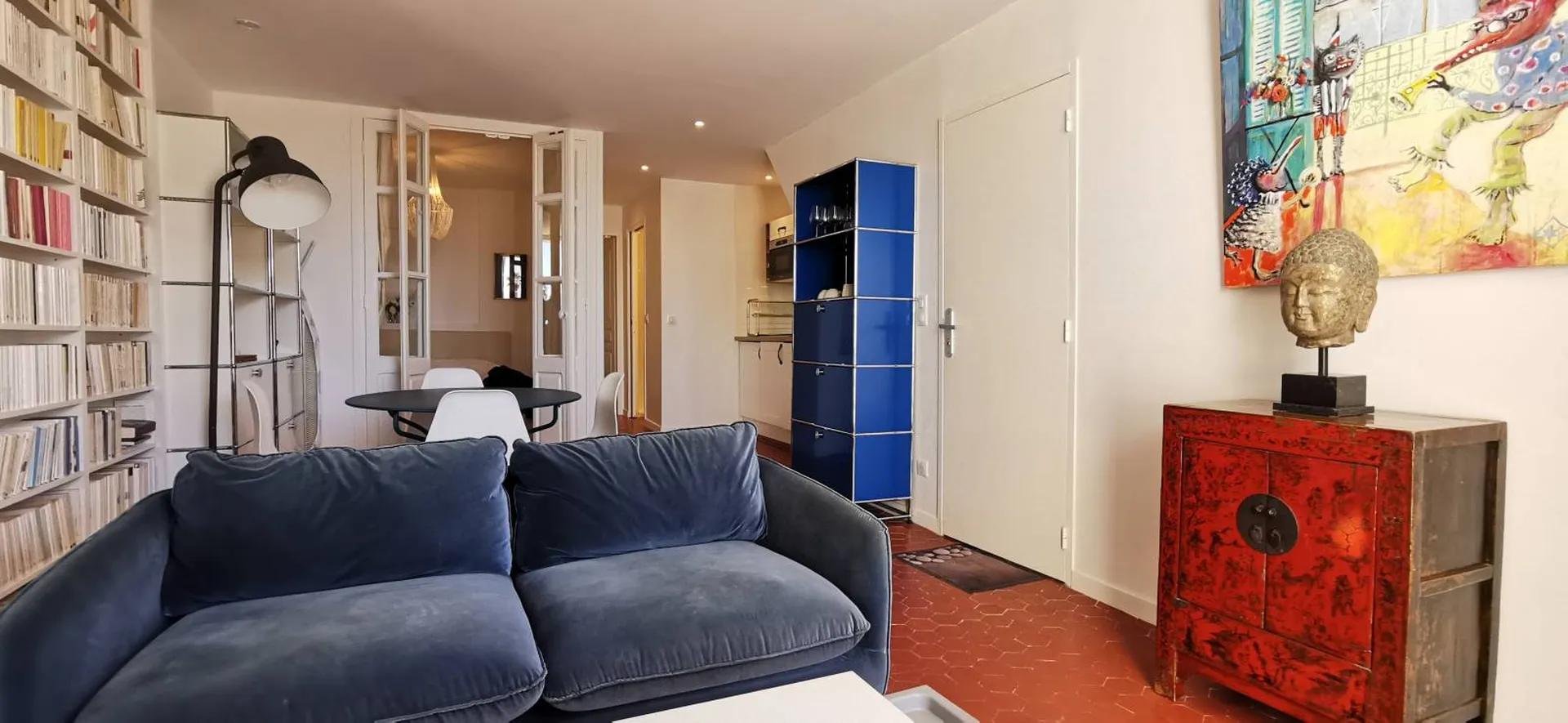 Vente appartement T2 Cassis  entièrement refait ouvrant sur balcon sur le port