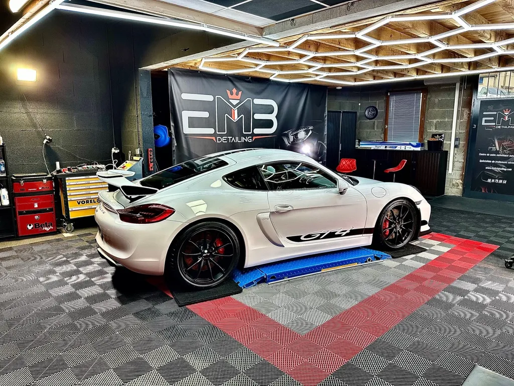 la meilleure protection carrosserie PPF voiture protection carrosserie Lyon Porsche GT4