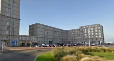 LE HAVRE -  A LOUER Local Commercial de 61 m² en pied d'immeuble d'habitation à la Porte Océane
