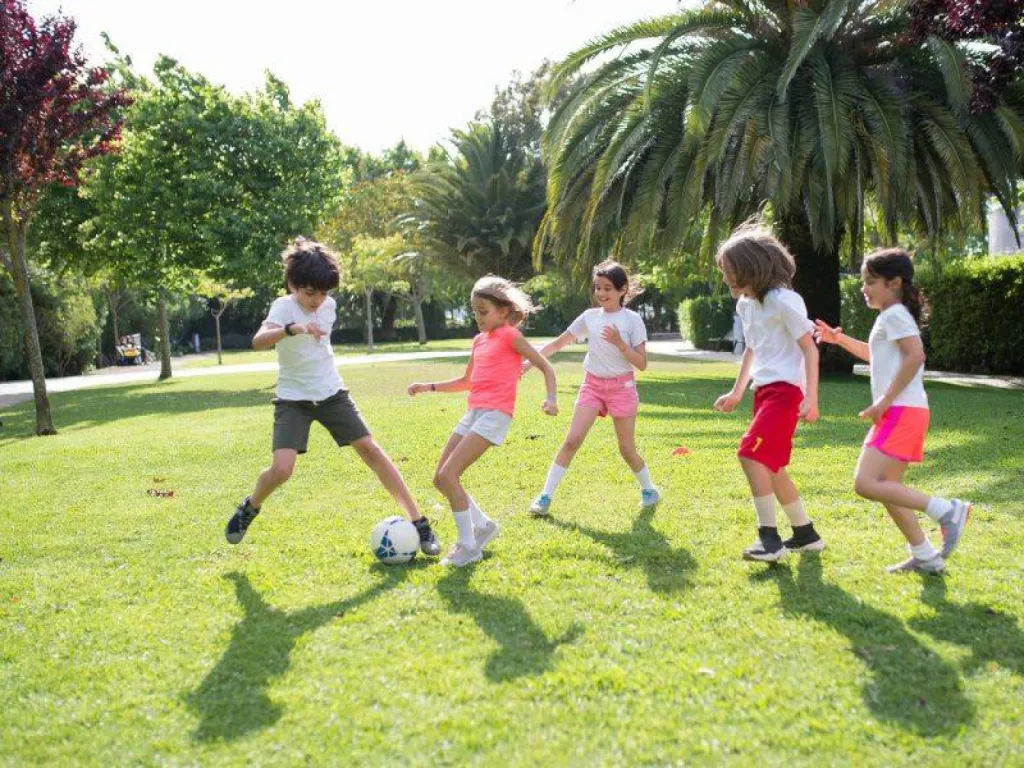stage foot enfant france ou étranger