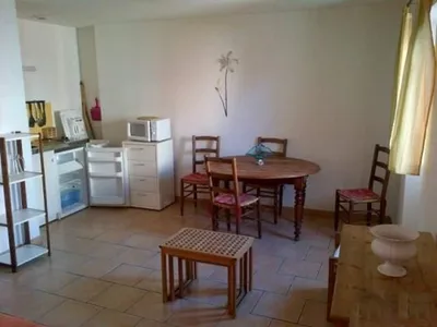 Vente local commercial + appartement 1 Roquefort La Bédoule excellent emplacement - idéal investisseur