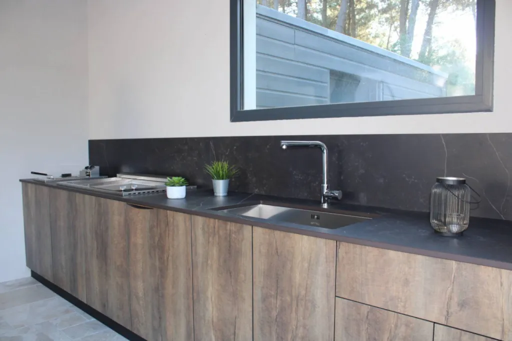 Nos conseils pour une cuisine d'été idéale (matériaux, travaux, démarches)