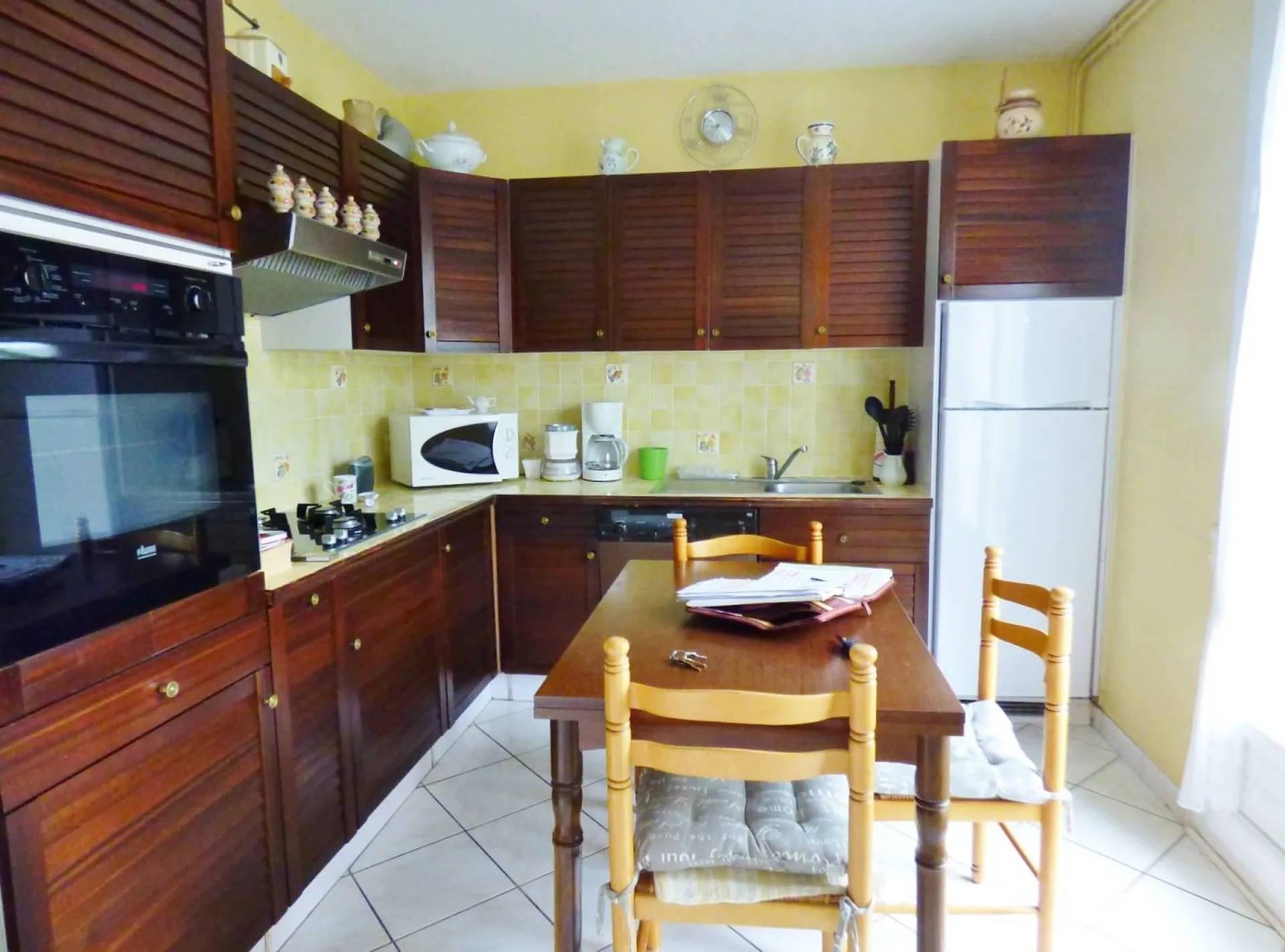 Vends maison à étage avec garage proche la londe 76