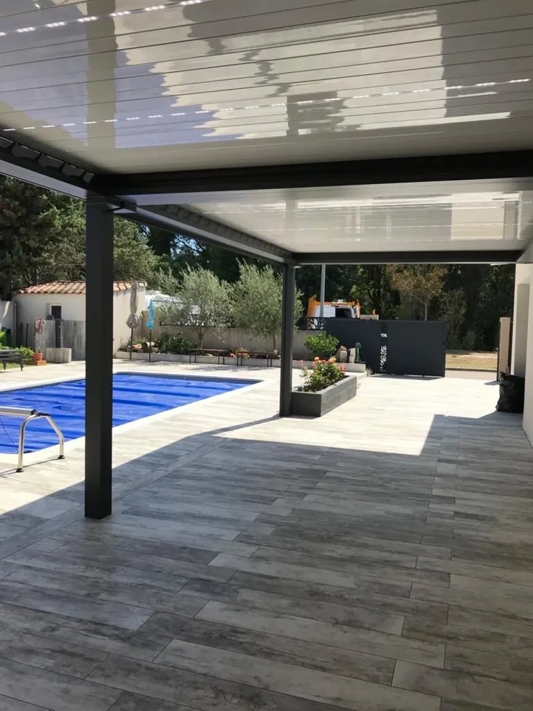 Pergola Open bioclimatique à Vitrolles