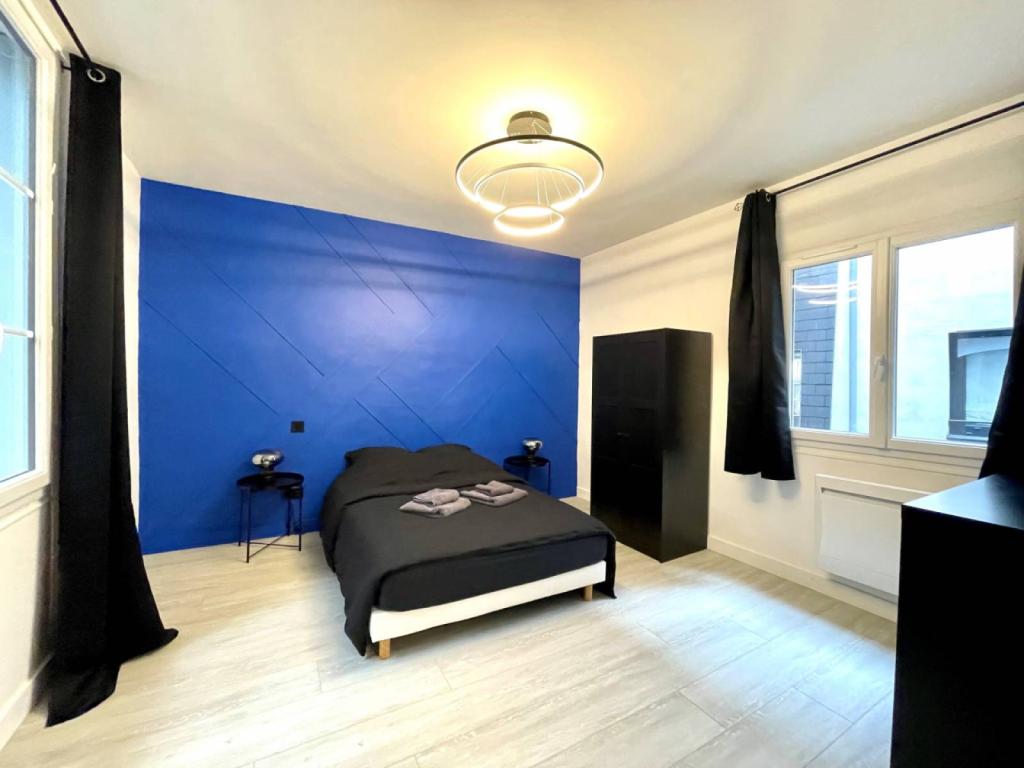 Chambre spacieuse et lumineuse