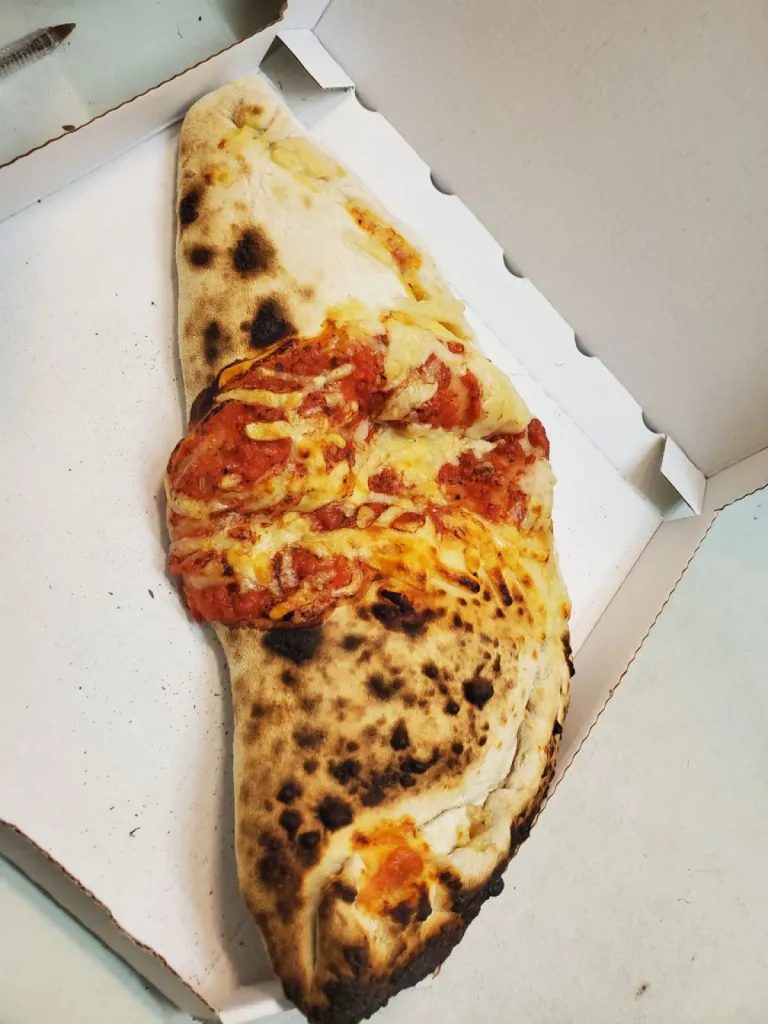 chausson  pizza salon de provence