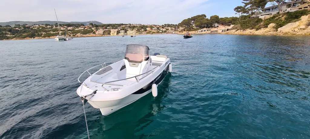 Venete et location de bateaux Salpa à Bandol
