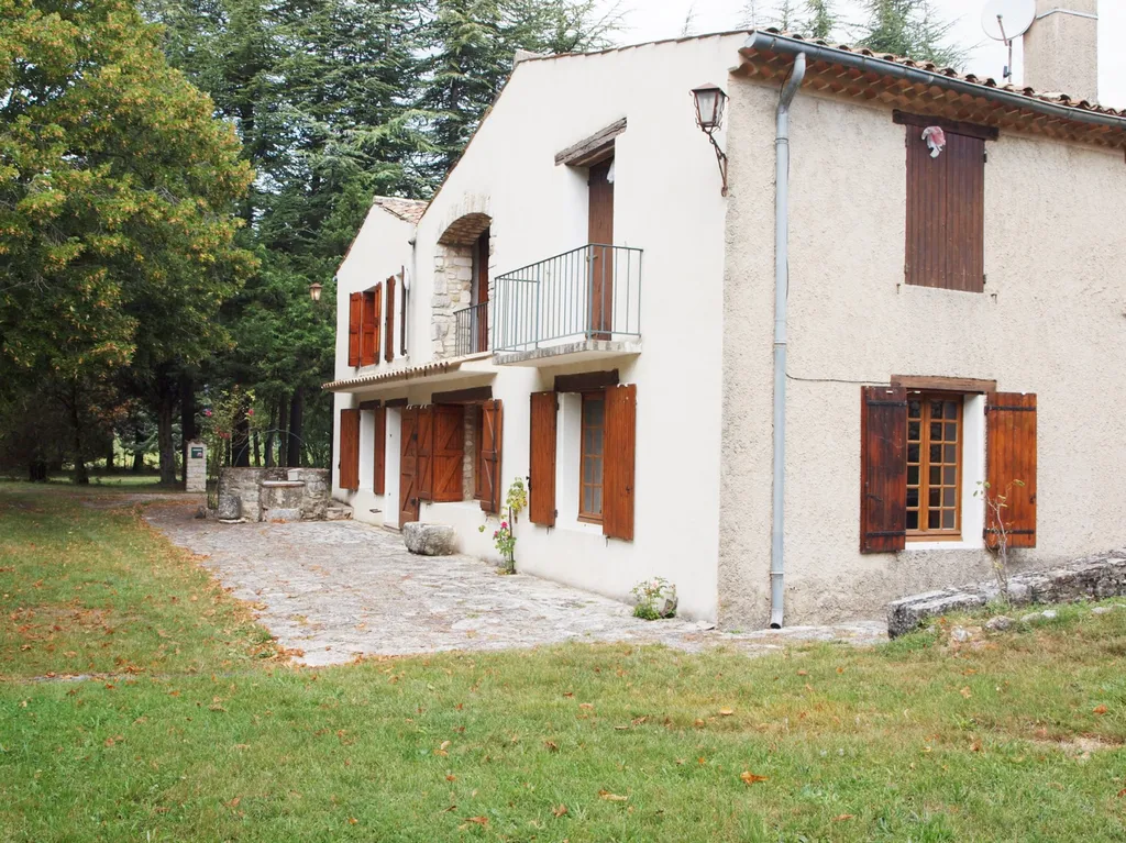 Pays de Sault, maison bourgeoise à vendre sur 27 hectares 