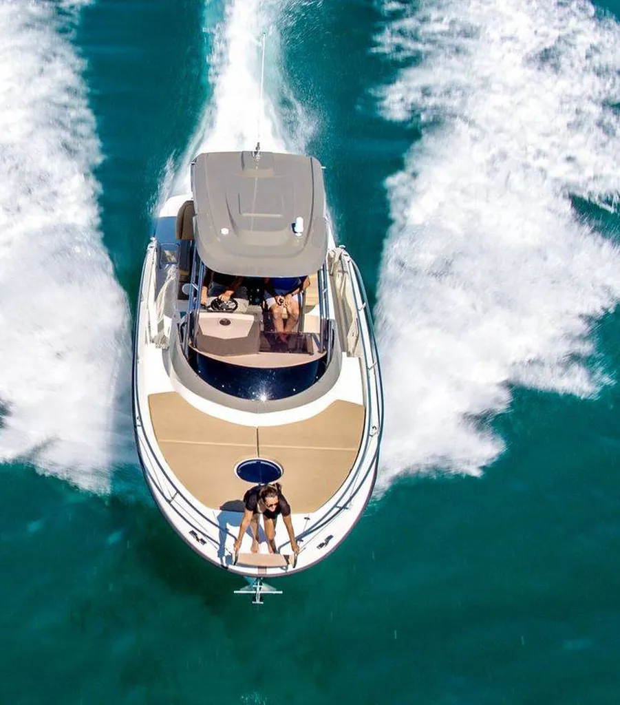 Grand Taurus 10 vedette habitable en vente à Hyères