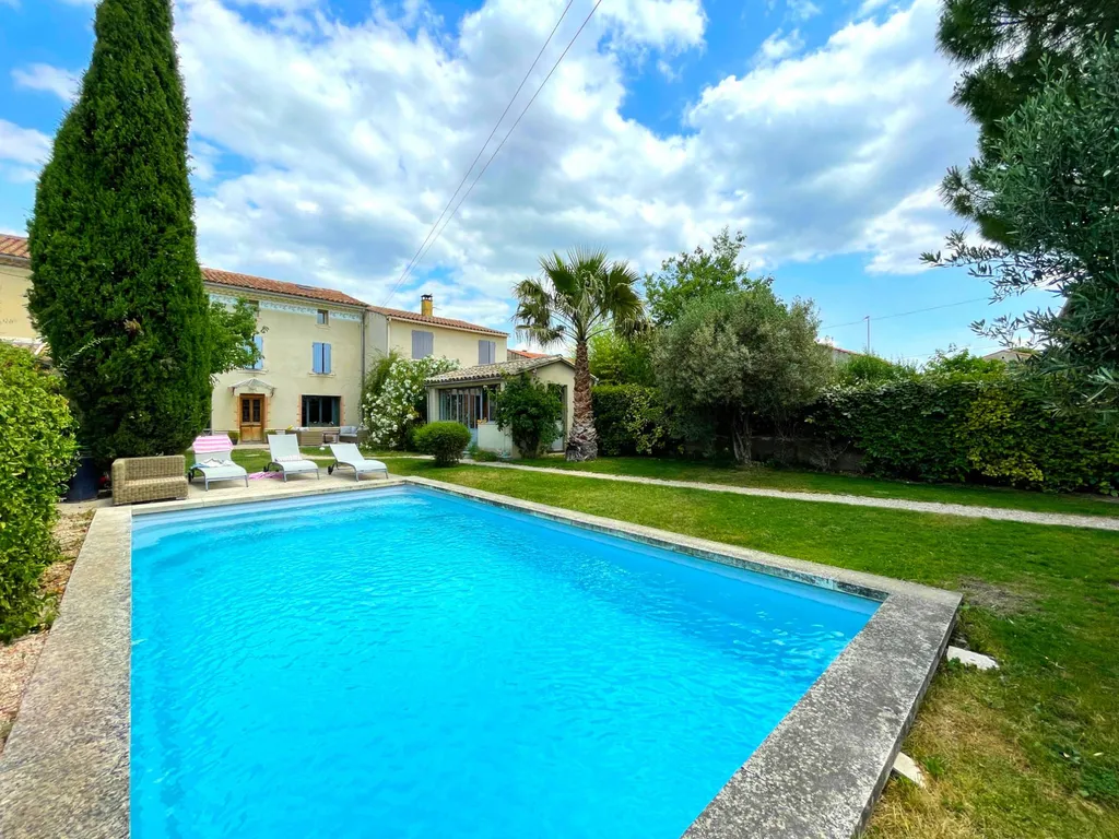 aux portes du Ventoux, élégante maison de ville du XIXème siècle entièrement rénovée    