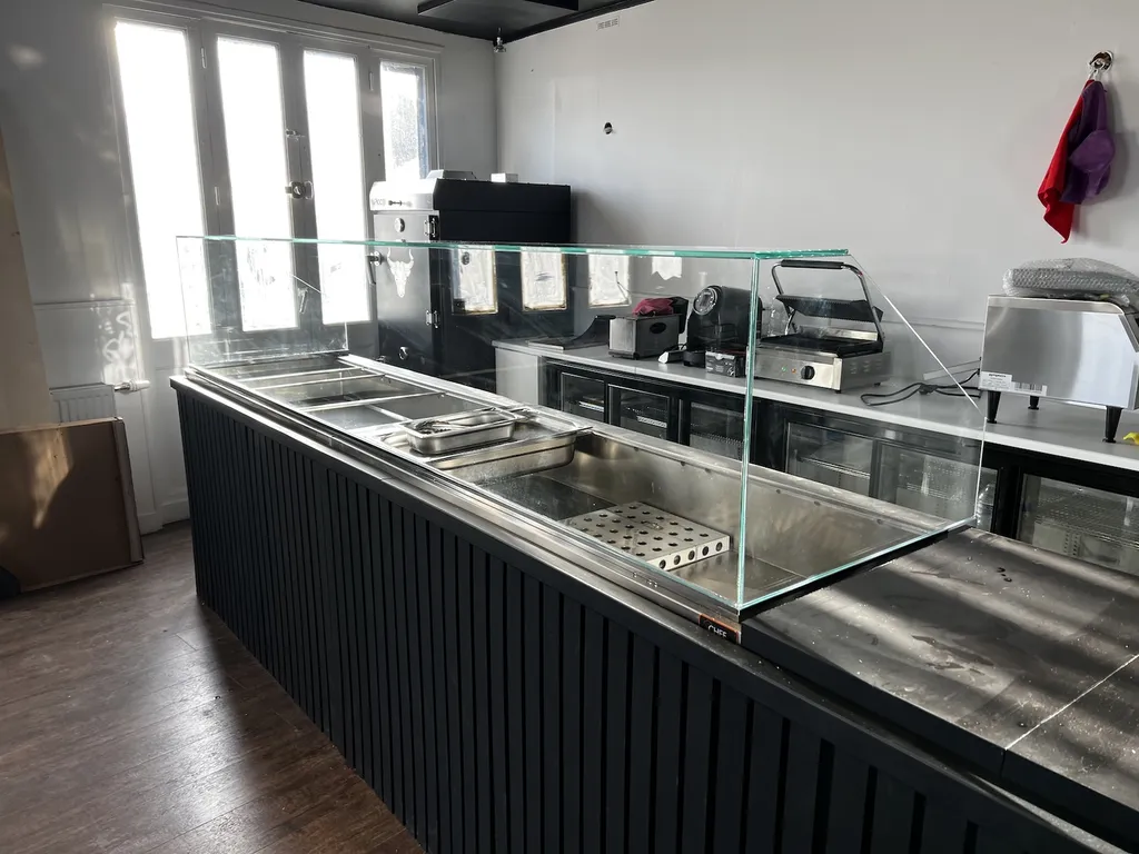 Cloche collée UV à Neuville sur Saône