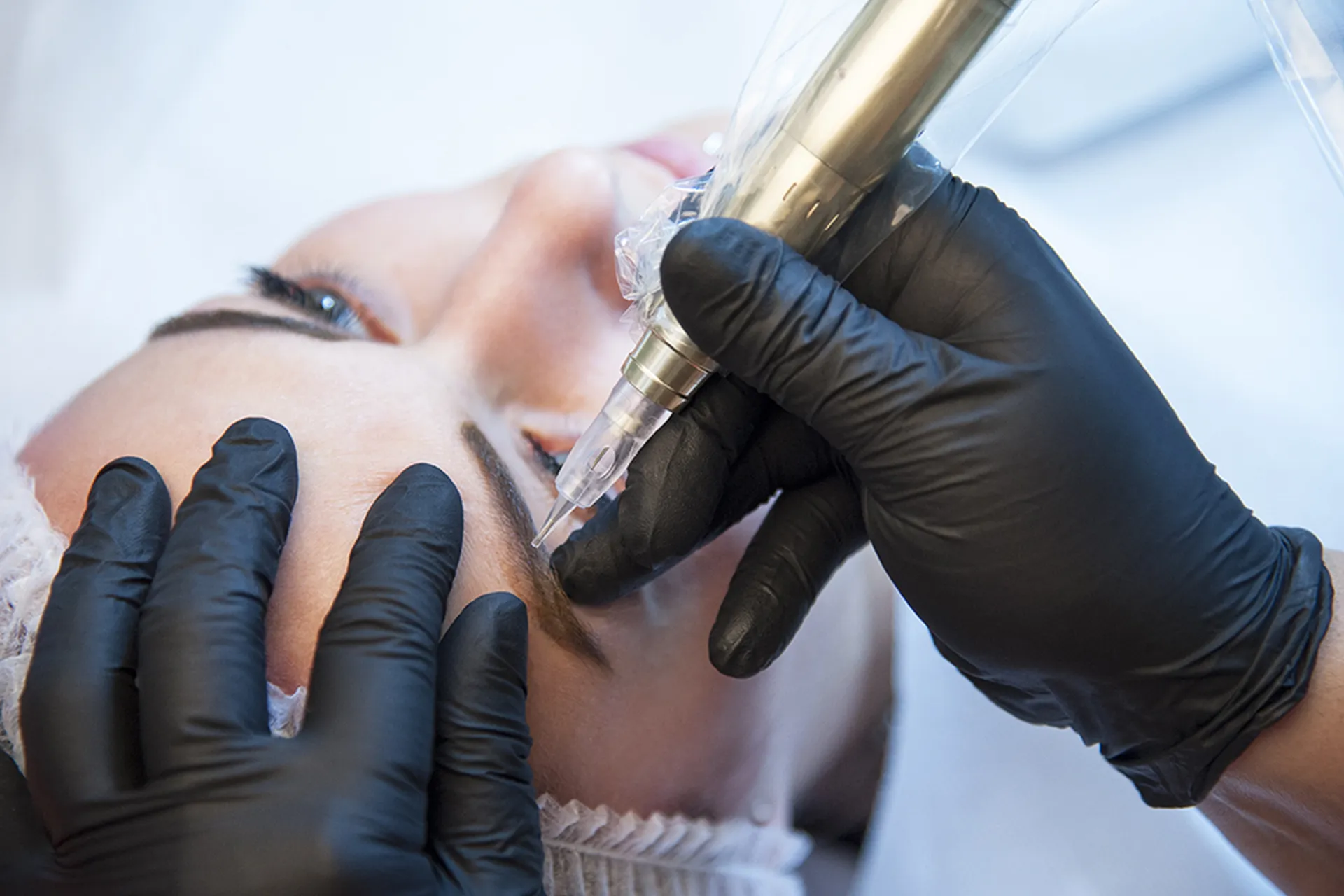 Perfectionnement maquillage permanent sourcils