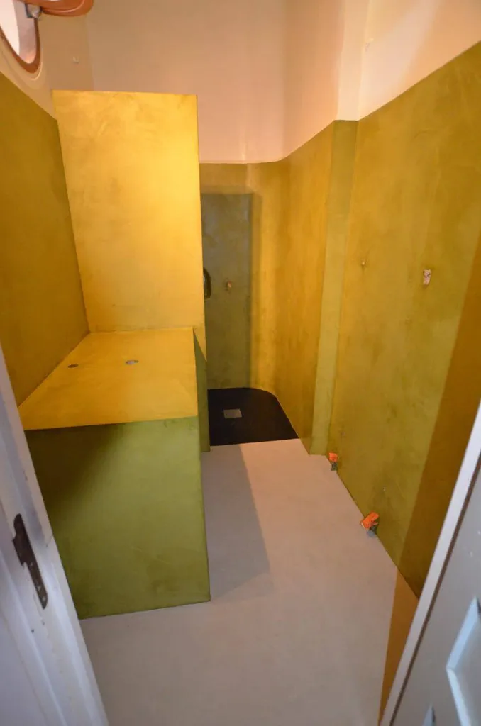 Entreprise sérieuse et pas chère pour faire du béton ciré salle de bain 13 aix en provence