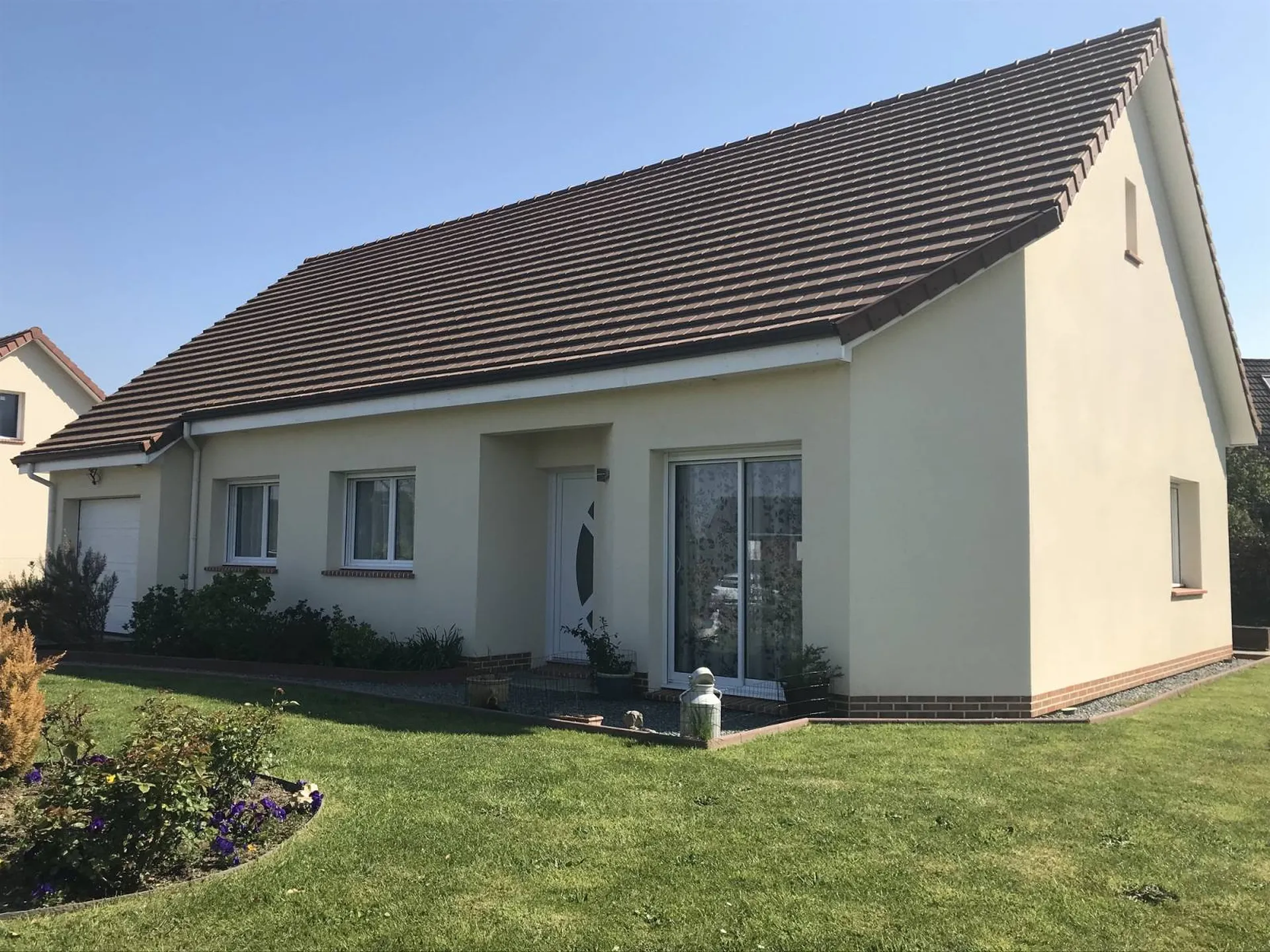 EXCLUSIVITE ! Pavillon de 2016, de plain pied, en excellent état à Saint Arnoult