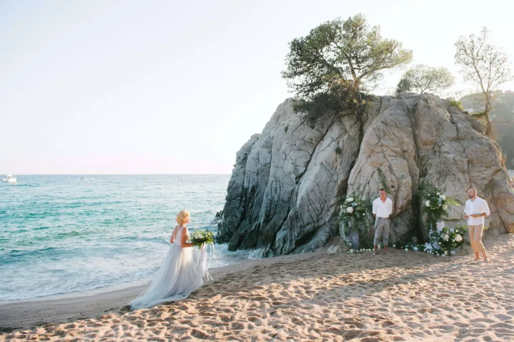 Votre agence de Wedding Planner peut organiser une cérémonie laïque sur la plage au Bassin d'Arcachon.