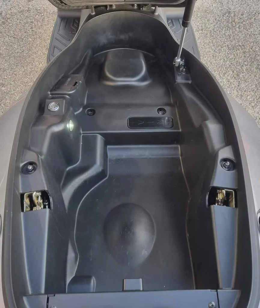 SCOOTER OCCASION KYMCO X-TOWN 300 SIX FOURS LES PLAGES