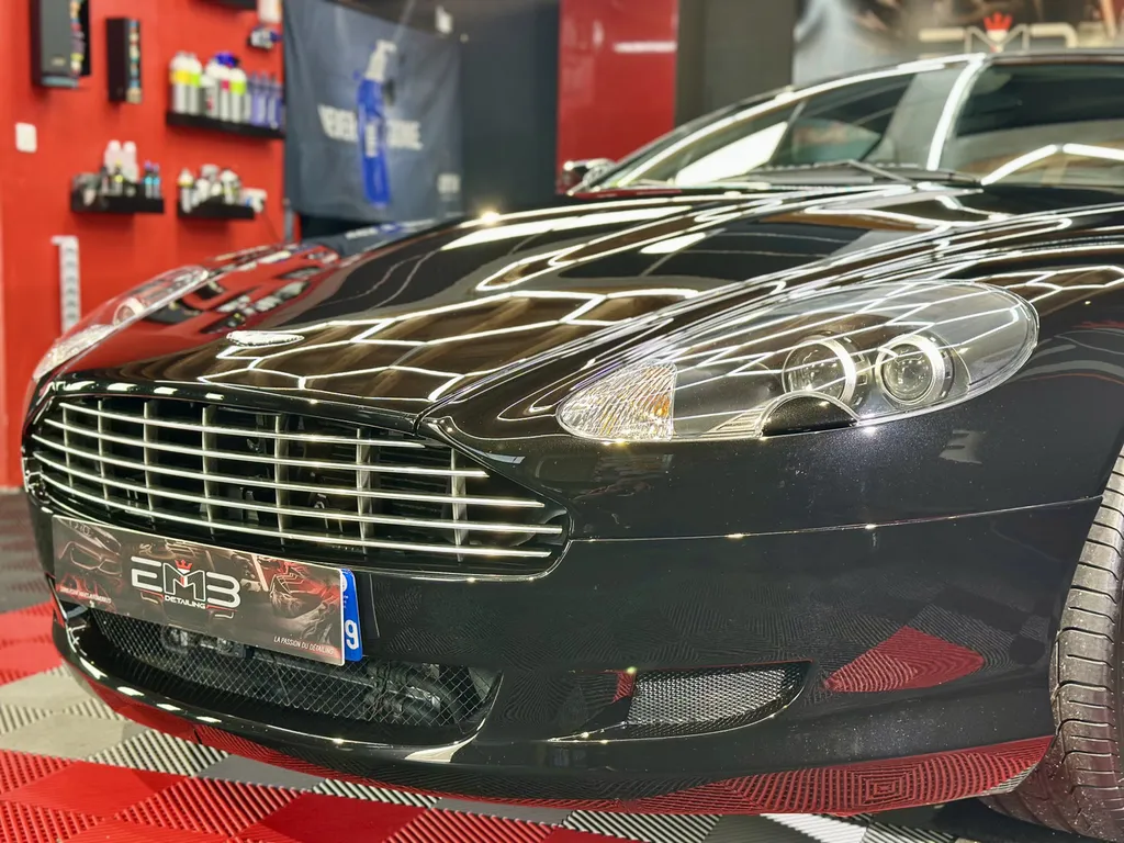 rénovation carrosserie protection PPF traitement céramique lyon Aston Martin DB9 Volante 