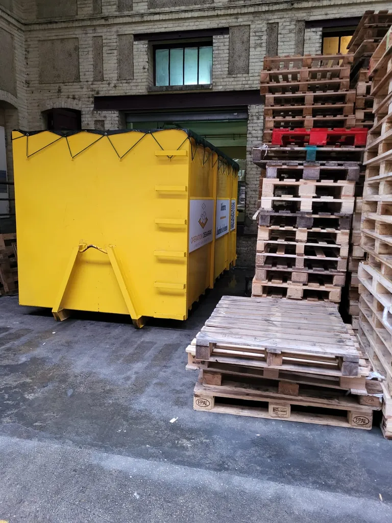 Notre zone d'activité pour ce serviceTrouver une entreprise de débarras pour déchets professionnels et encombrants d’activité à Honfleur 14600 dans le Calvados : enlèvement rapide et tri responsable