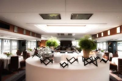 Organisation de brunch sur un yacht parisien