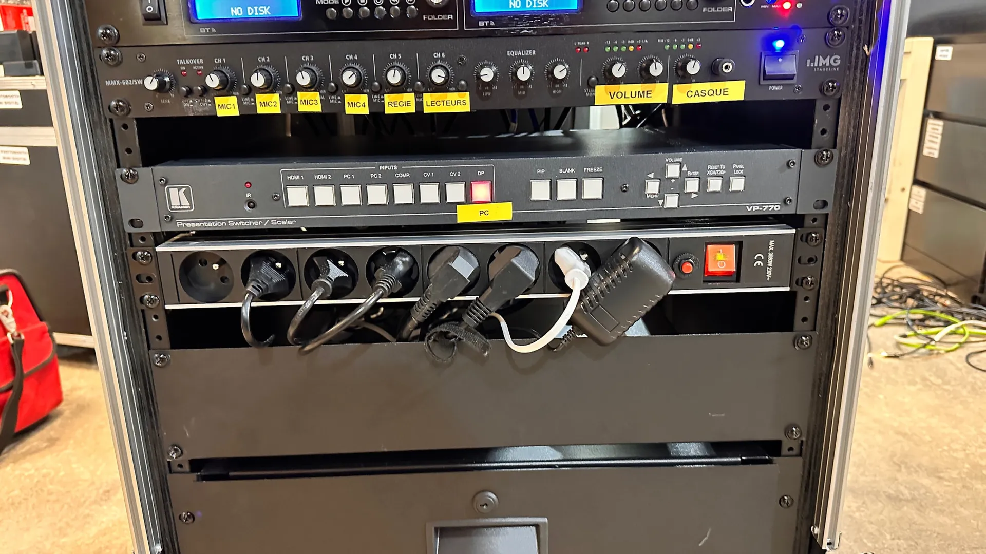 RACK REGIE AUDIO VIDEO NUMERIQUE PRO 4