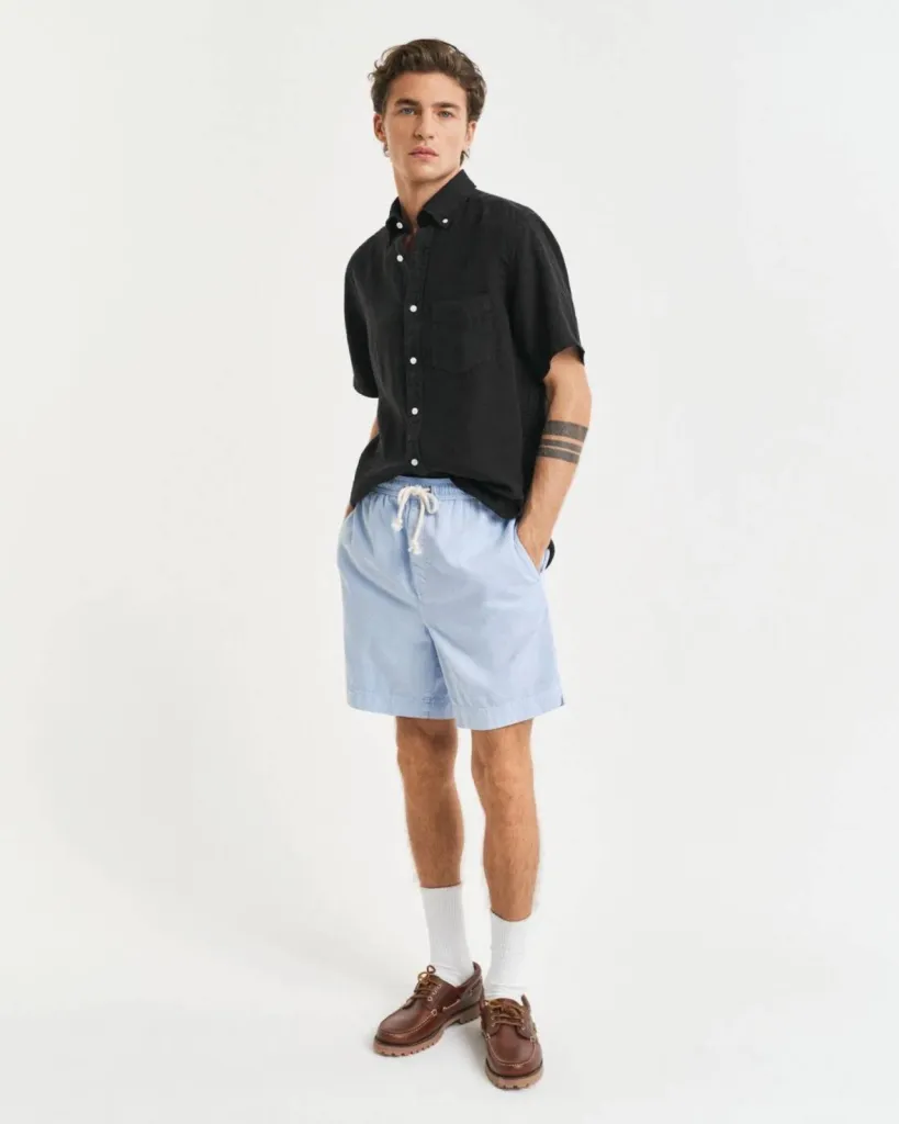 Short homme Gant Sunfaded : regular ou décontracté bleu ciel pour l'été normand à Dieppe chez La Suite by Urban Chic