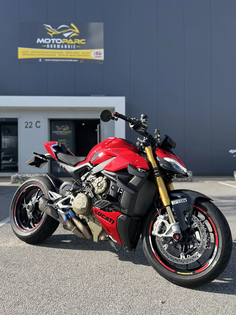 DUCATI STREETFIGHTER V4S