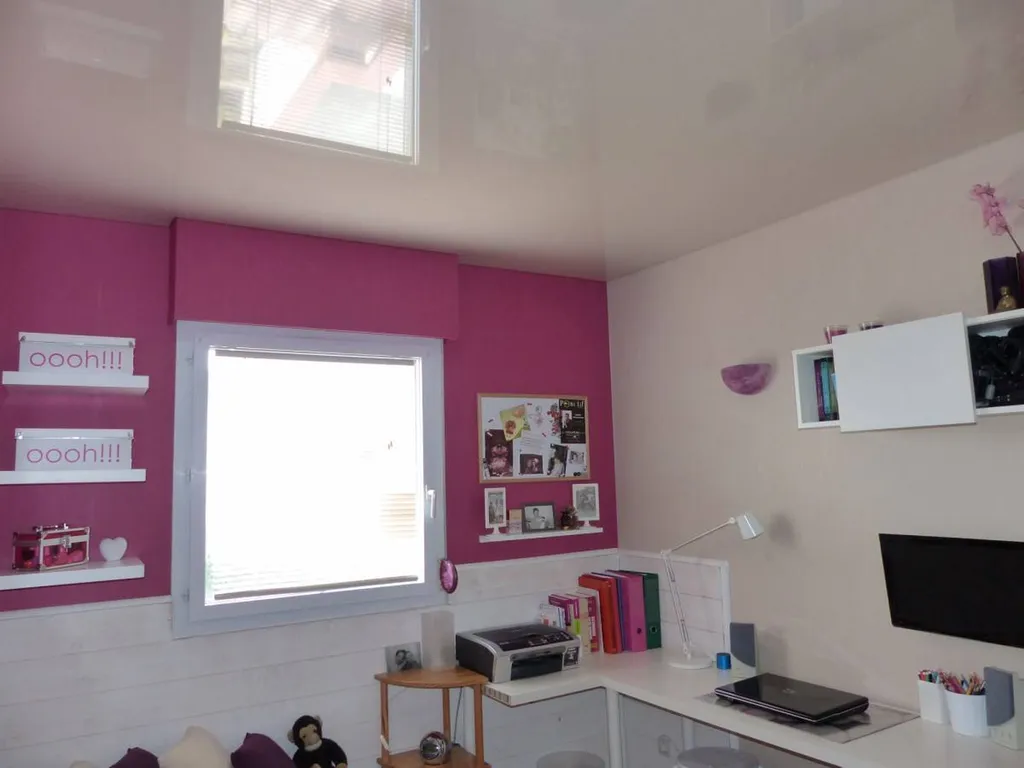 Comment apporter de la modernité ou de l'originalité dans une chambre d'adolescent ? Pins Justaret