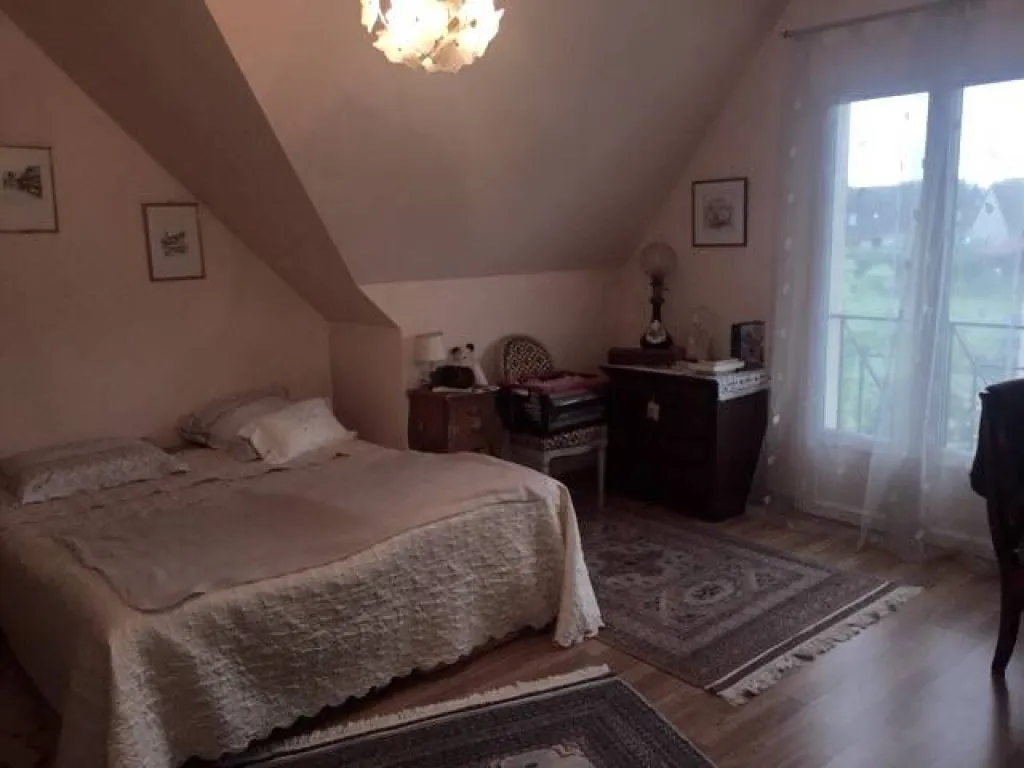 cherche pavillon moderne proche école à tourville la rivière 76