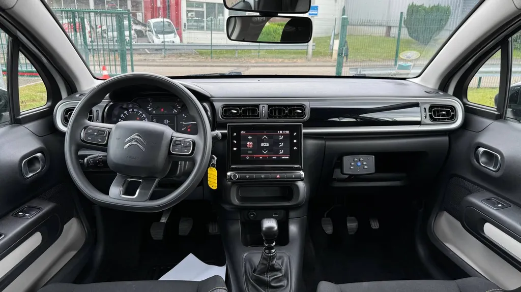 Location de véhicule double commande Auto-école Franqueville Auto proche de Rouen 76
