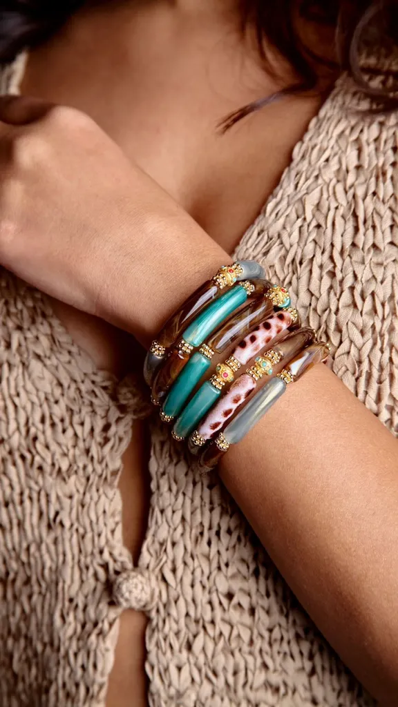 Les bracelets Juhu multicolores