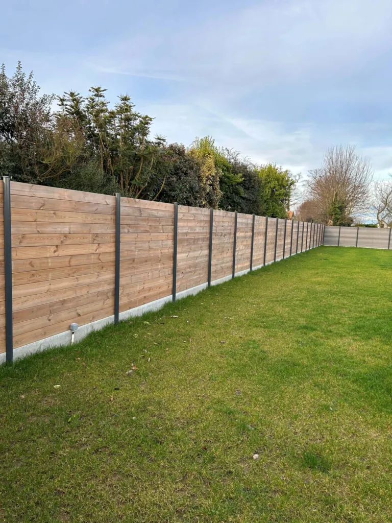 Installateur de clôture occultante en acier et bois à Octeville sur mer 76