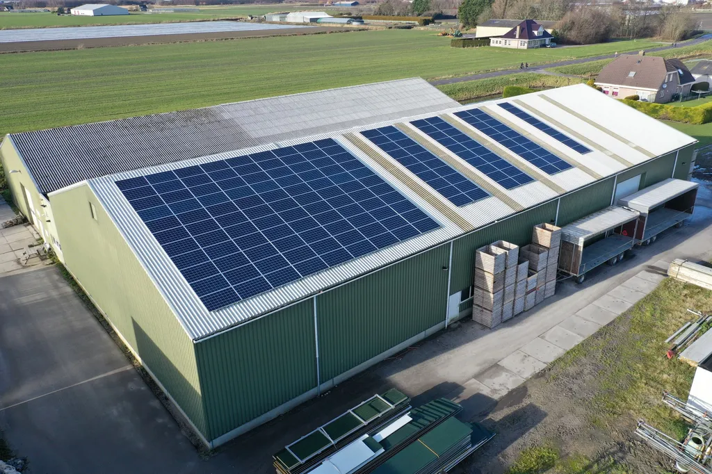 Solutions photovoltaïques pour la transition énergétique des professionnels, industries et collectivités en Gironde